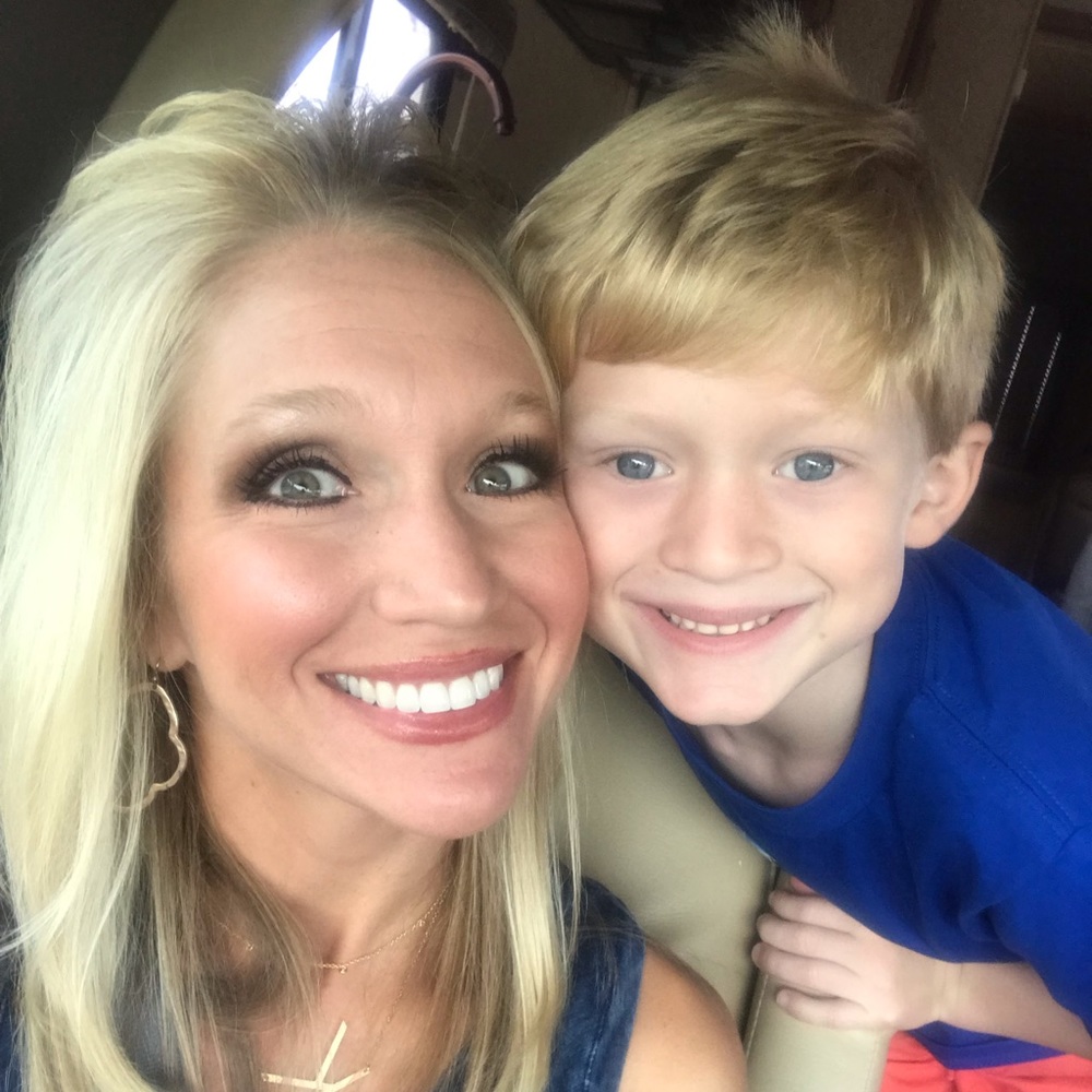 Meet your Posher, Kayla